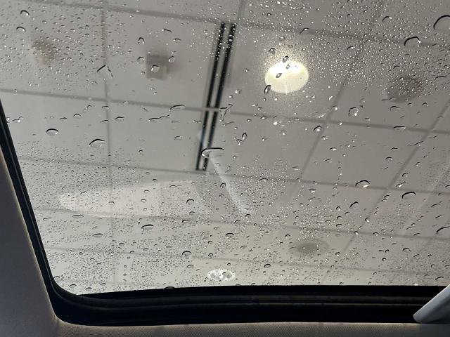 Certified 2022 Ford Edge Titanium w/ Class II Trailer Tow Package image 17