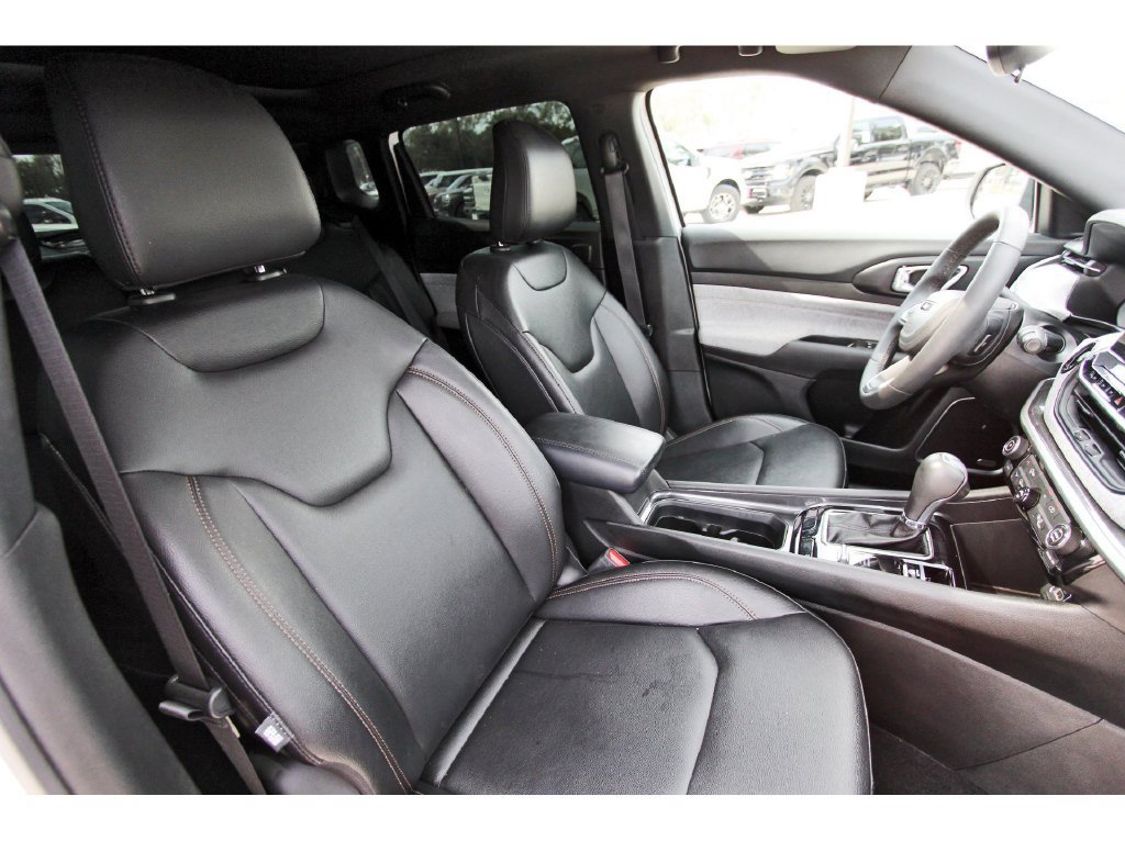 Used 2024 Jeep Compass Latitude w/ Sun and Sound Group AWD/4WD image 32