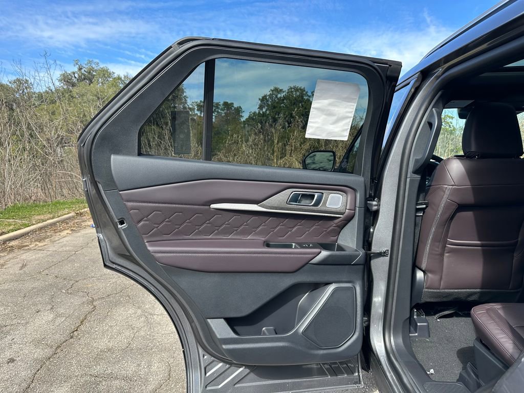 Certified 2026 Ford Explorer Platinum w/ LUX Leather Package AWD/4WD image 30