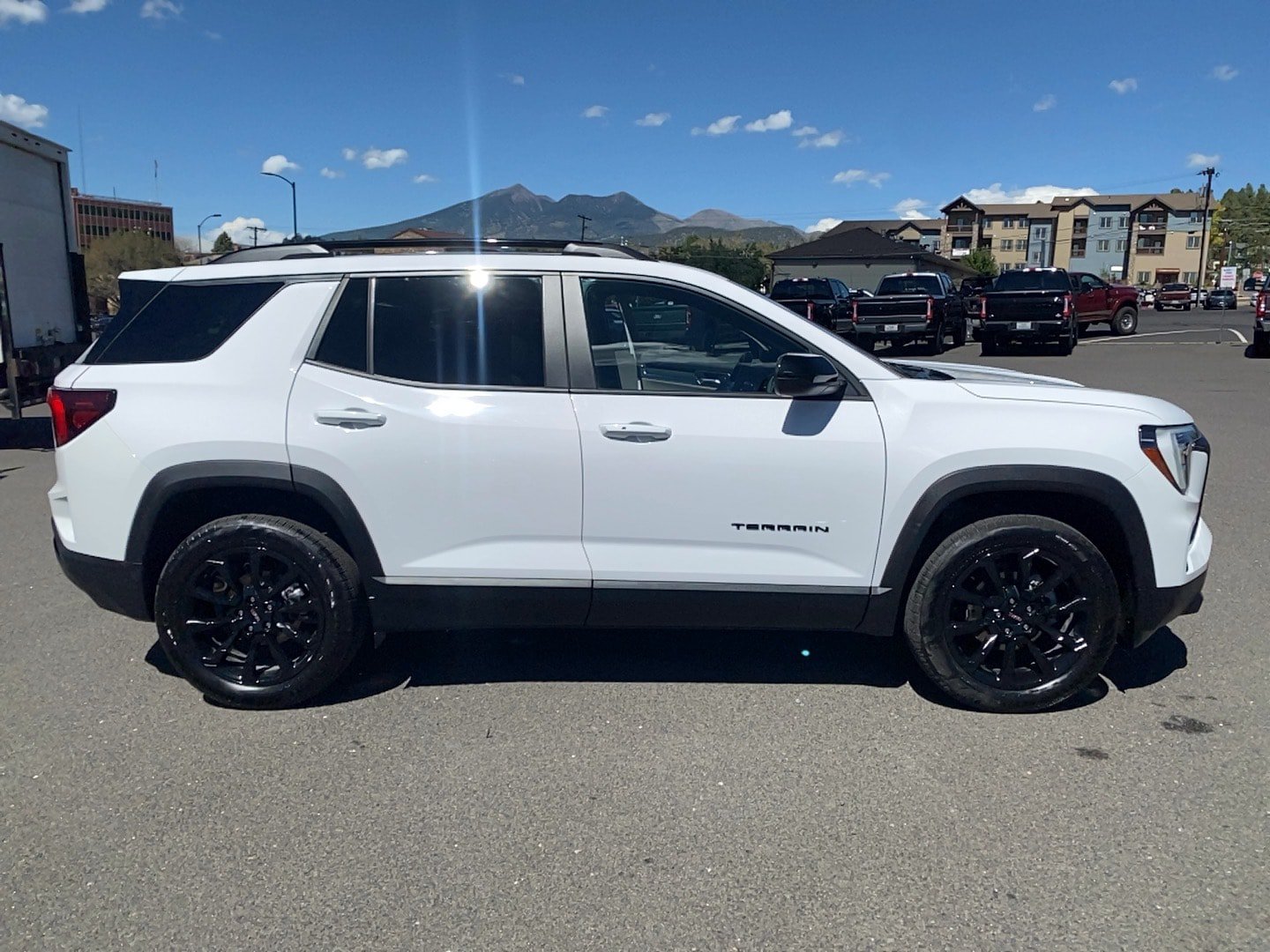 Used 2026 GMC Terrain Elevation w/ Elevation Premium Package AWD/4WD image 4