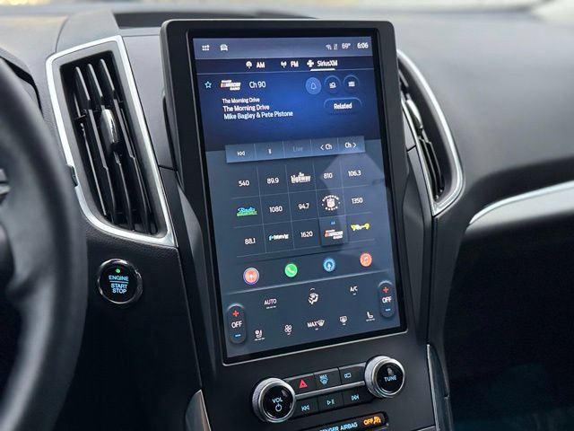 Certified 2024 Ford Edge Titanium w/ Equipment Group 301A AWD/4WD image 3