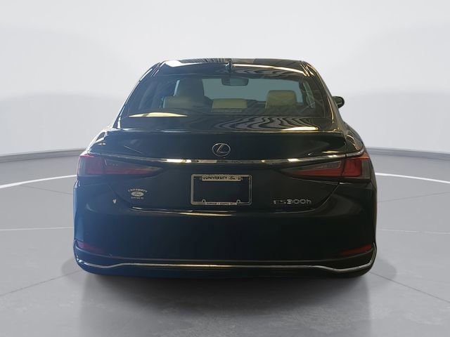 Used 2022 Lexus ES 300h w/ Premium Package image 4