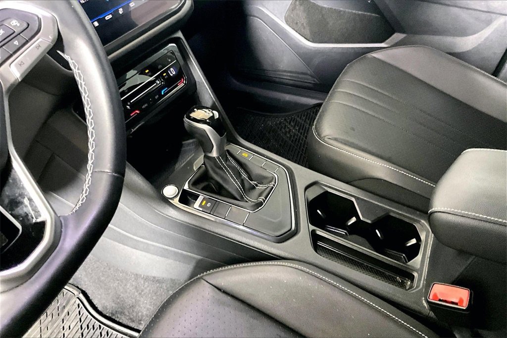 Used 2022 Volkswagen Tiguan SE image 13