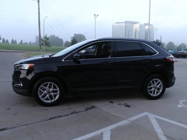 Certified 2024 Ford Edge SEL w/ Convenience Package AWD/4WD image 4