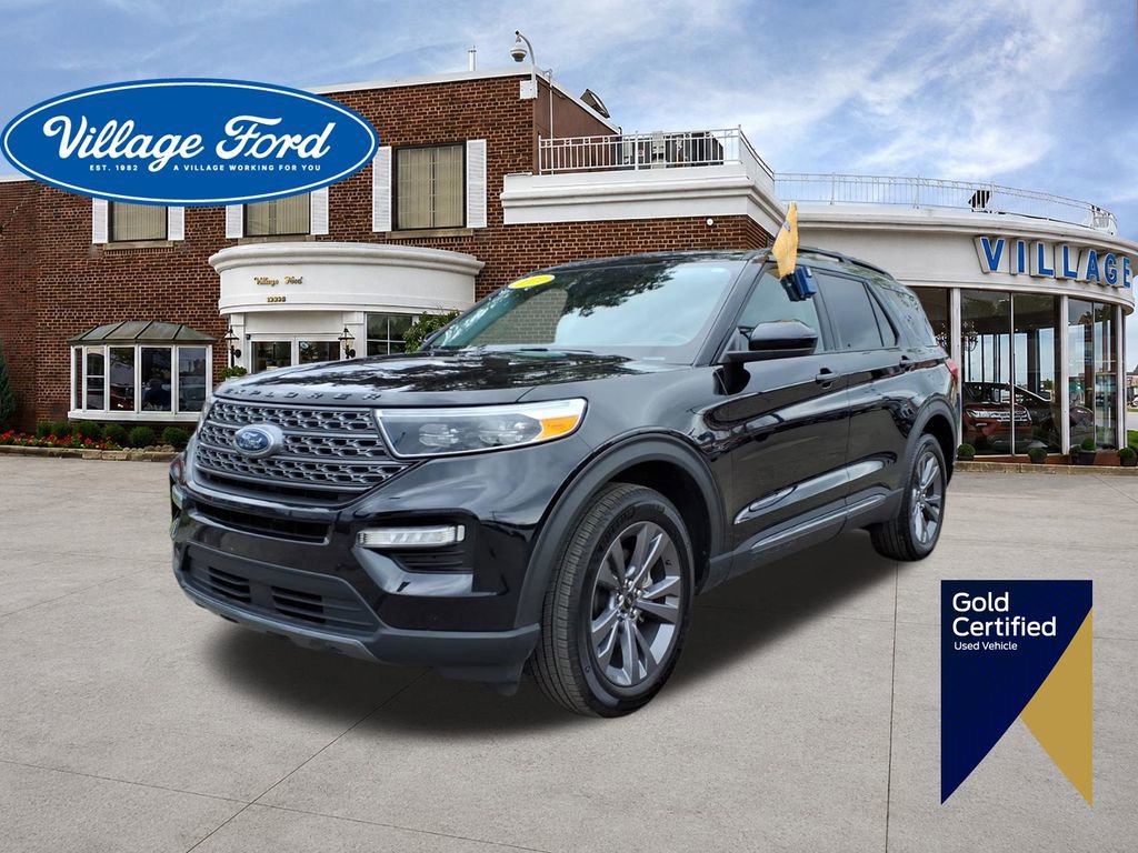 Certified 2024 Ford Explorer XLT w/ Equipment Group 202A
