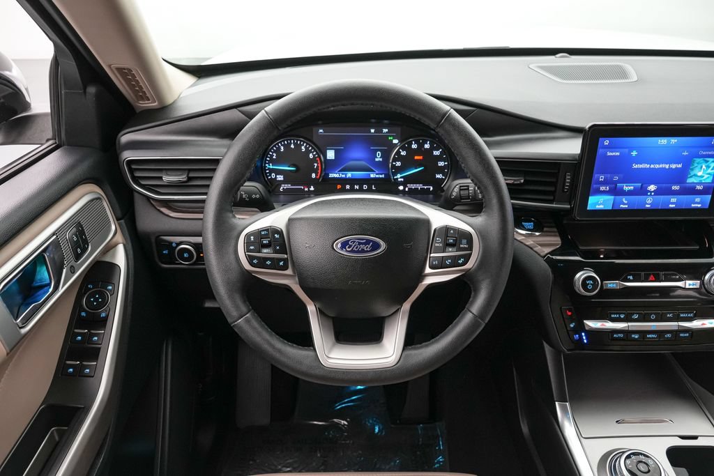 Certified 2024 Ford Explorer Limited w/ Equipment Group 301A AWD/4WD image 13