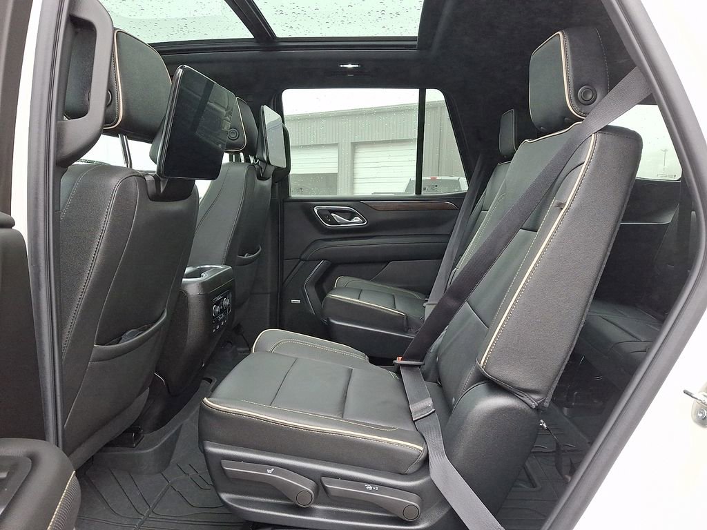 Used 2023 Chevrolet Tahoe Premier w/ Advanced Technology Package image 10