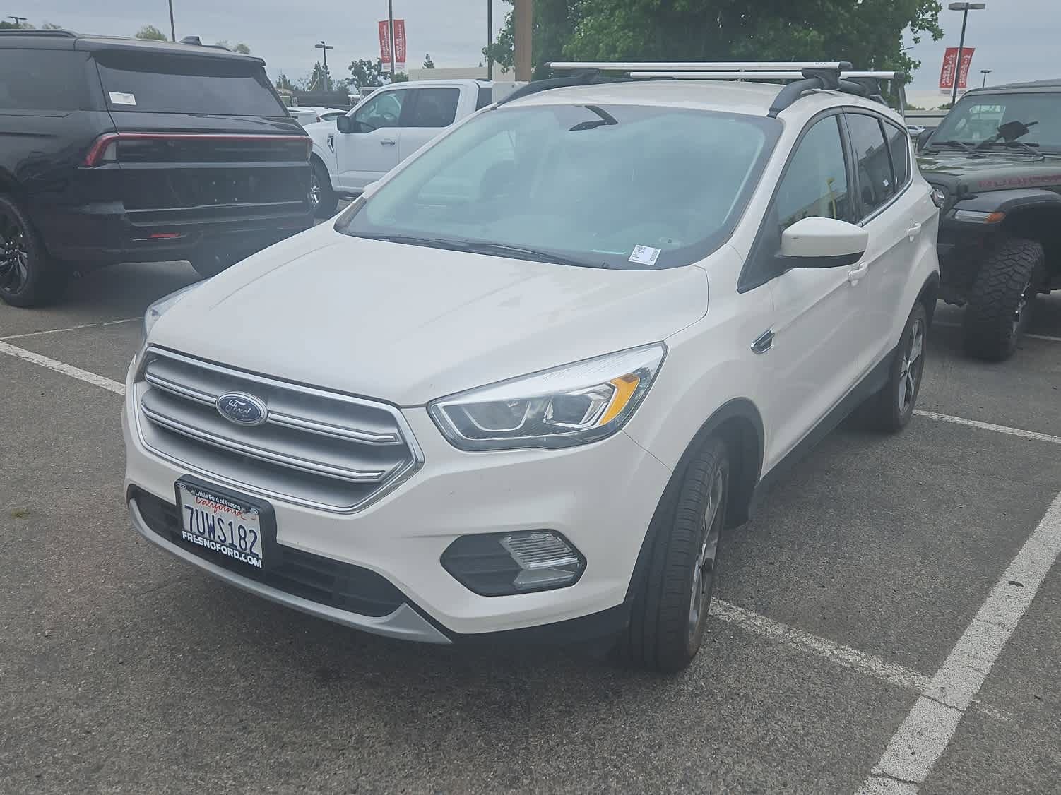 Certified 2017 Ford Escape SE w/ Equipment Group 201A AWD/4WD image 1