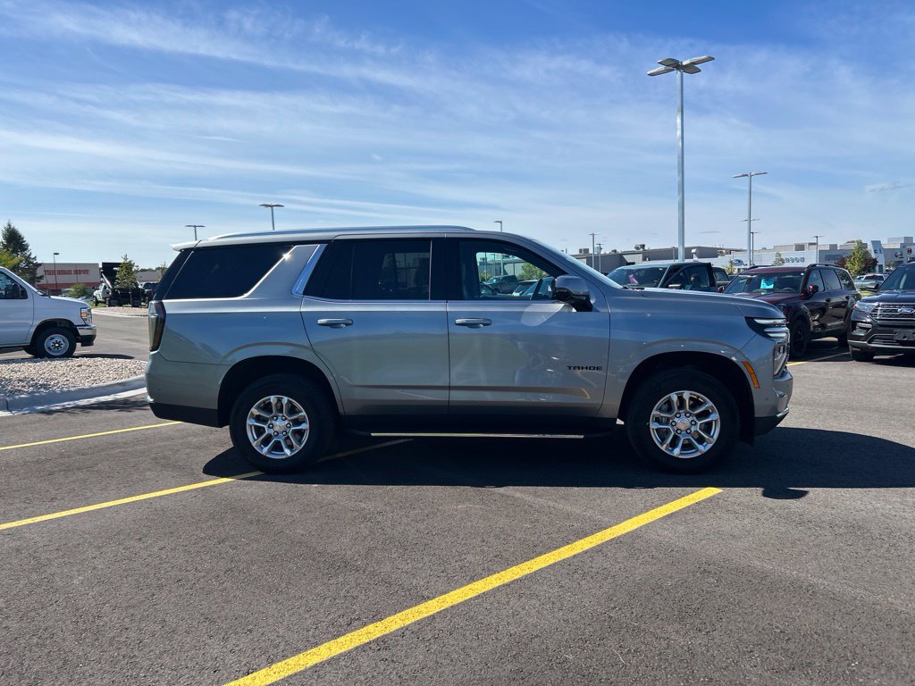 Used 2025 Chevrolet Tahoe LT w/ Comfort Package AWD/4WD image 5