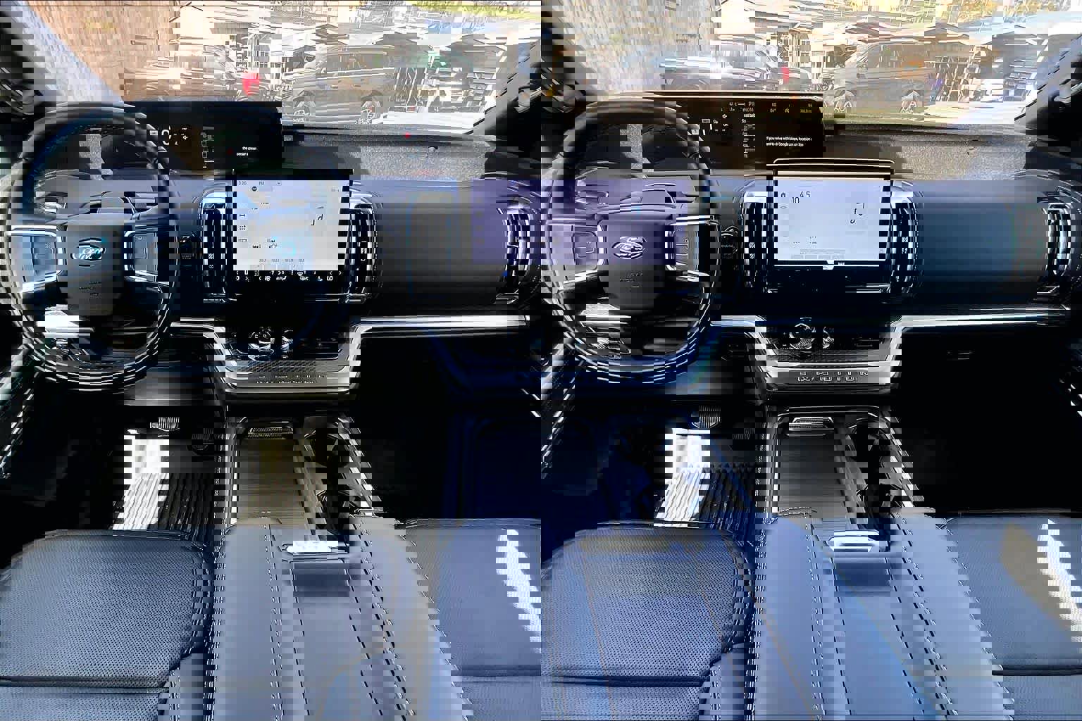 Certified 2025 Ford Expedition Platinum w/ Stealth Appearance Package image 18