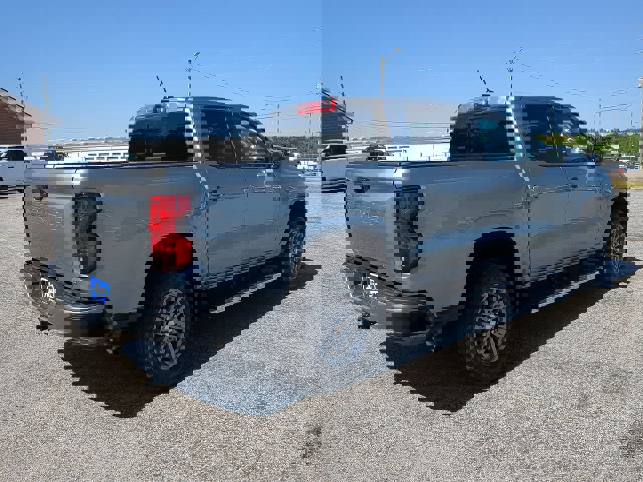 Used 2023 Chevrolet Colorado LT w/ LT Convenience Package II image 4