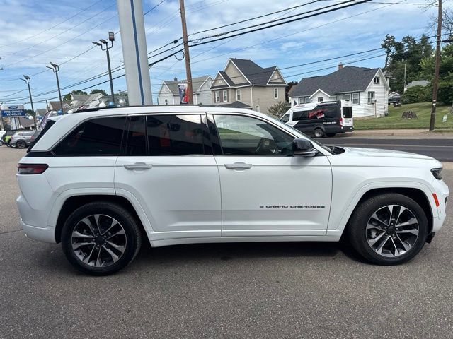 Used 2023 Jeep Grand Cherokee Overland w/ Adv Protech Group III AWD/4WD image 5
