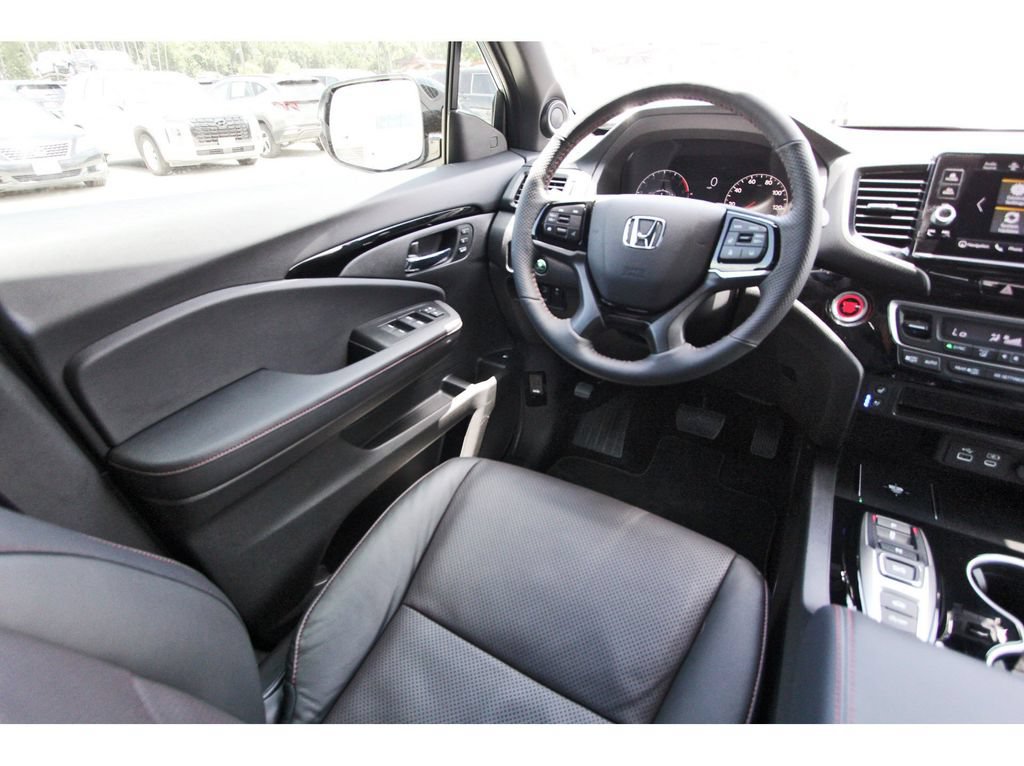 Used 2026 Honda Ridgeline Black Edition image 11