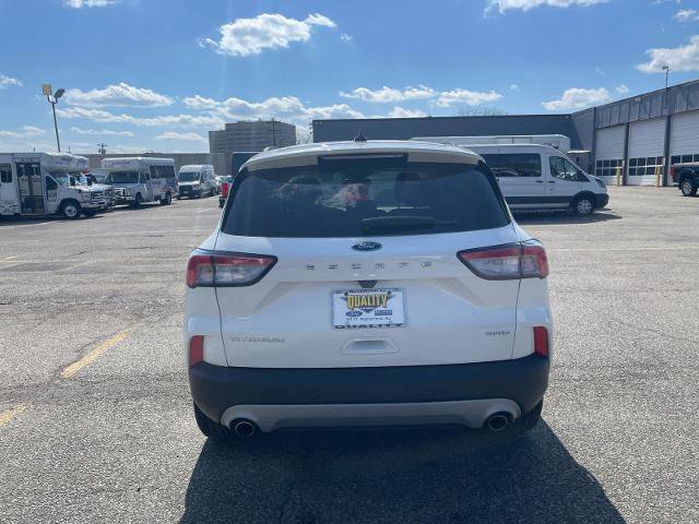 Certified 2022 Ford Escape Titanium image 3