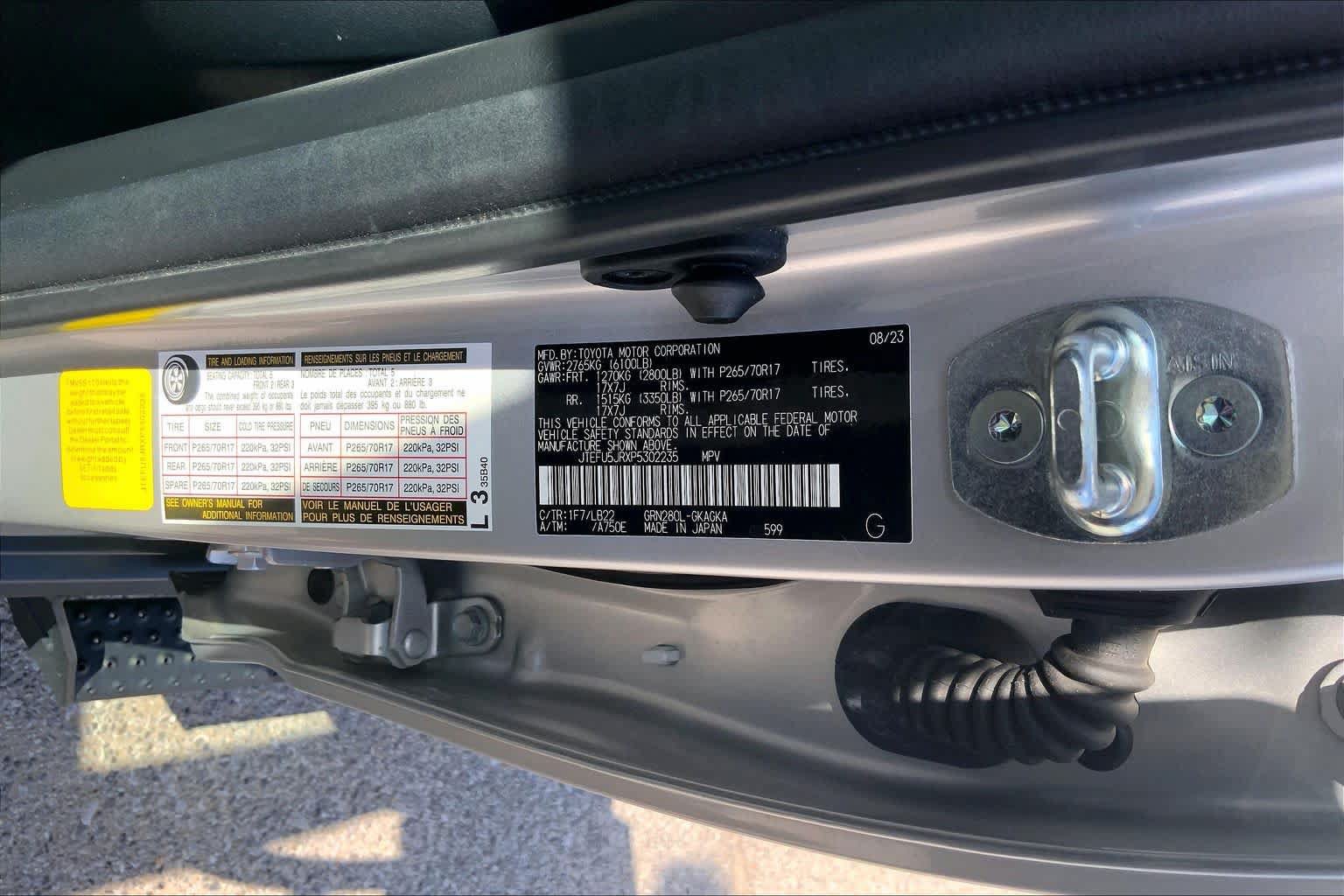 Used 2023 Toyota 4Runner SR5 Premium w/ Moonroof Package RWD image 32