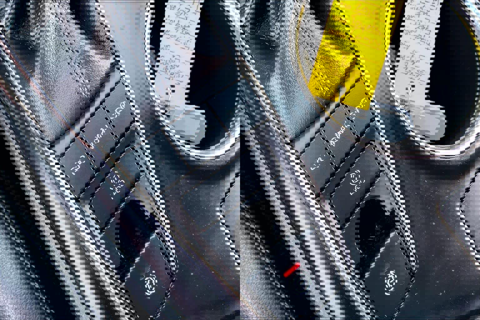 Used 2019 Toyota Camry XSE image 31