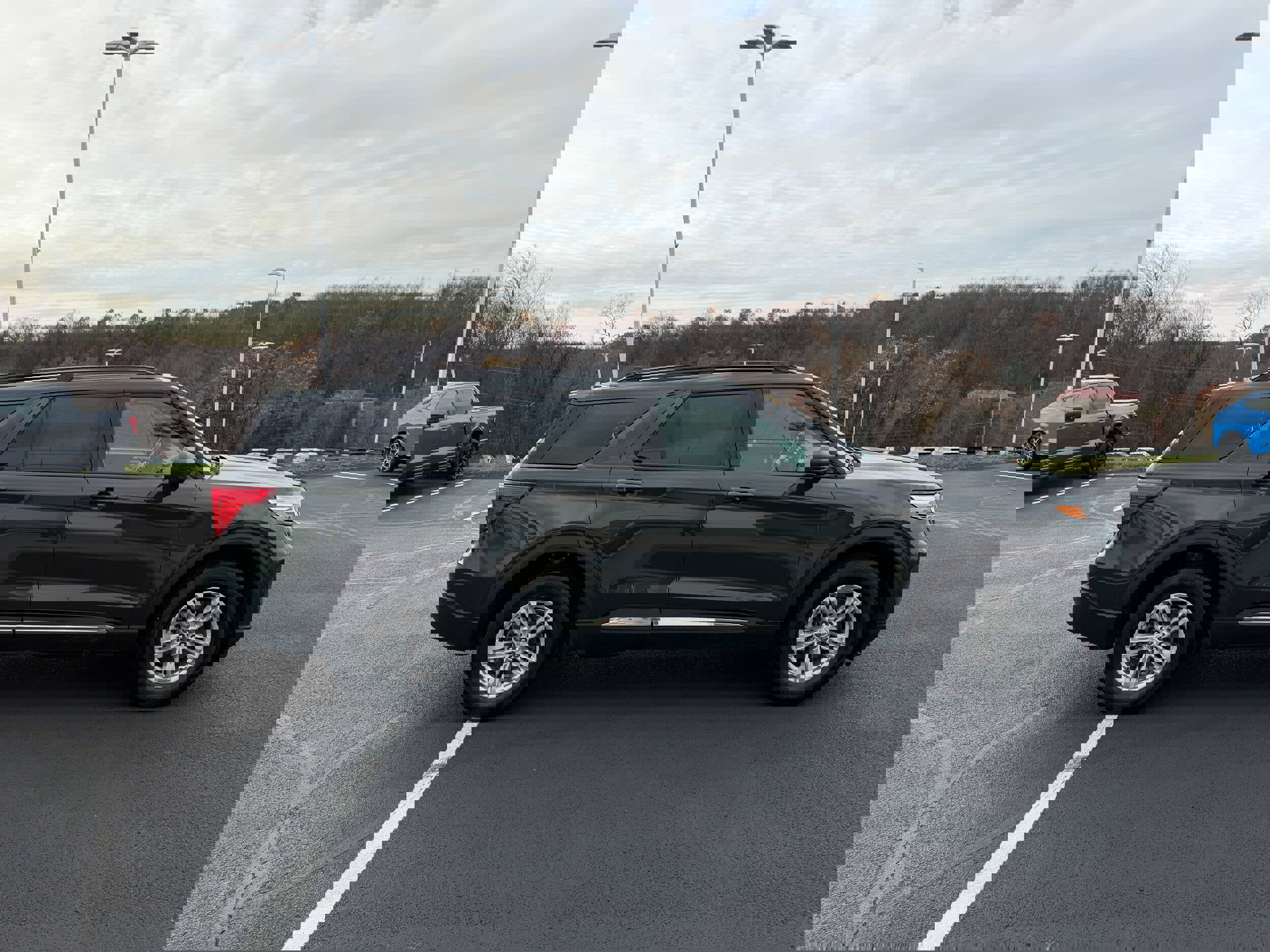 Certified 2023 Ford Explorer XLT image 5