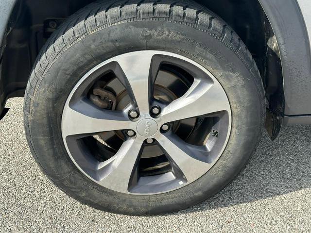 Used 2019 Jeep Cherokee Limited image 6