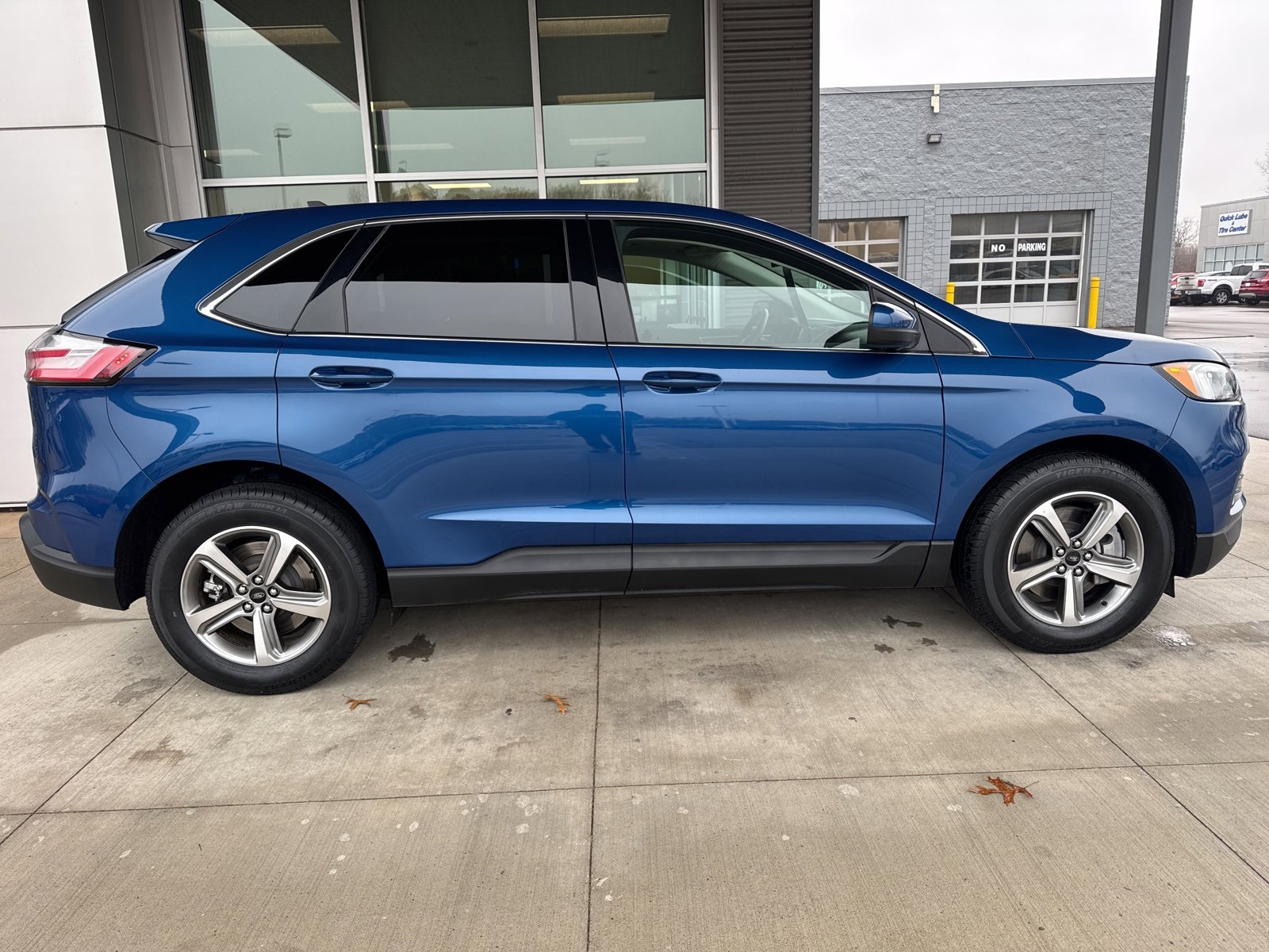 Certified 2024 Ford Edge SEL w/ Convenience Package image 8