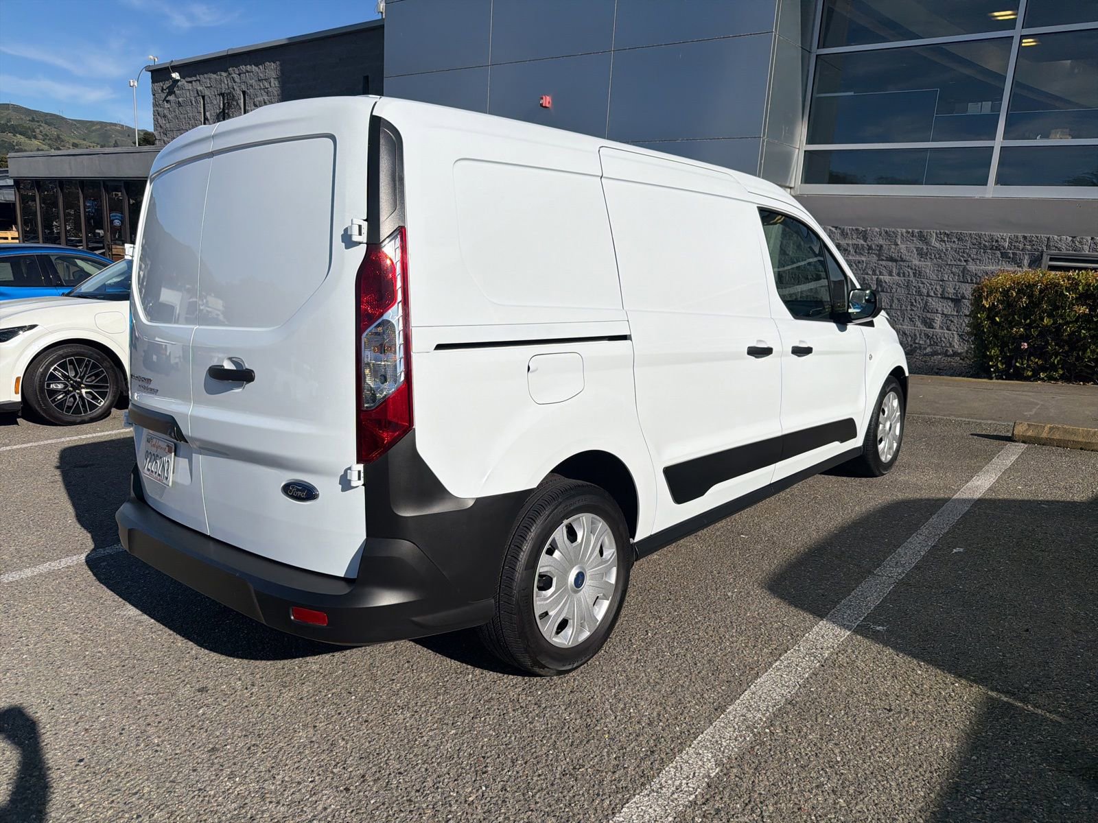 Certified 2022 Ford Transit Connect XL image 5