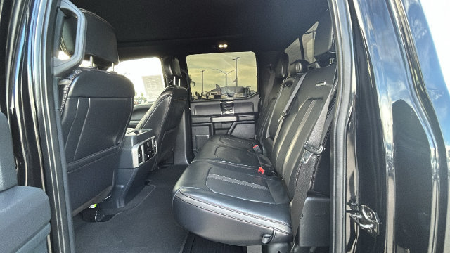 Certified 2022 Ford F250 Platinum w/ FX4 Off-Road Package AWD/4WD image 15