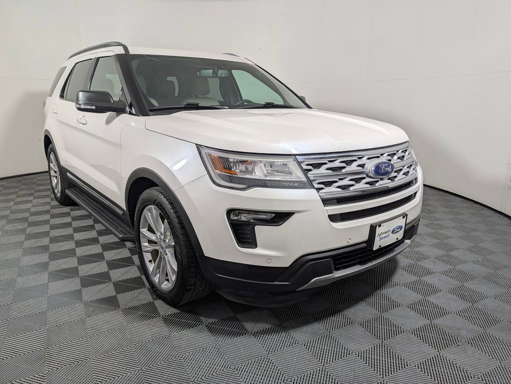 Certified 2019 Ford Explorer XLT w/ Equipment Group 202A FWD image 1