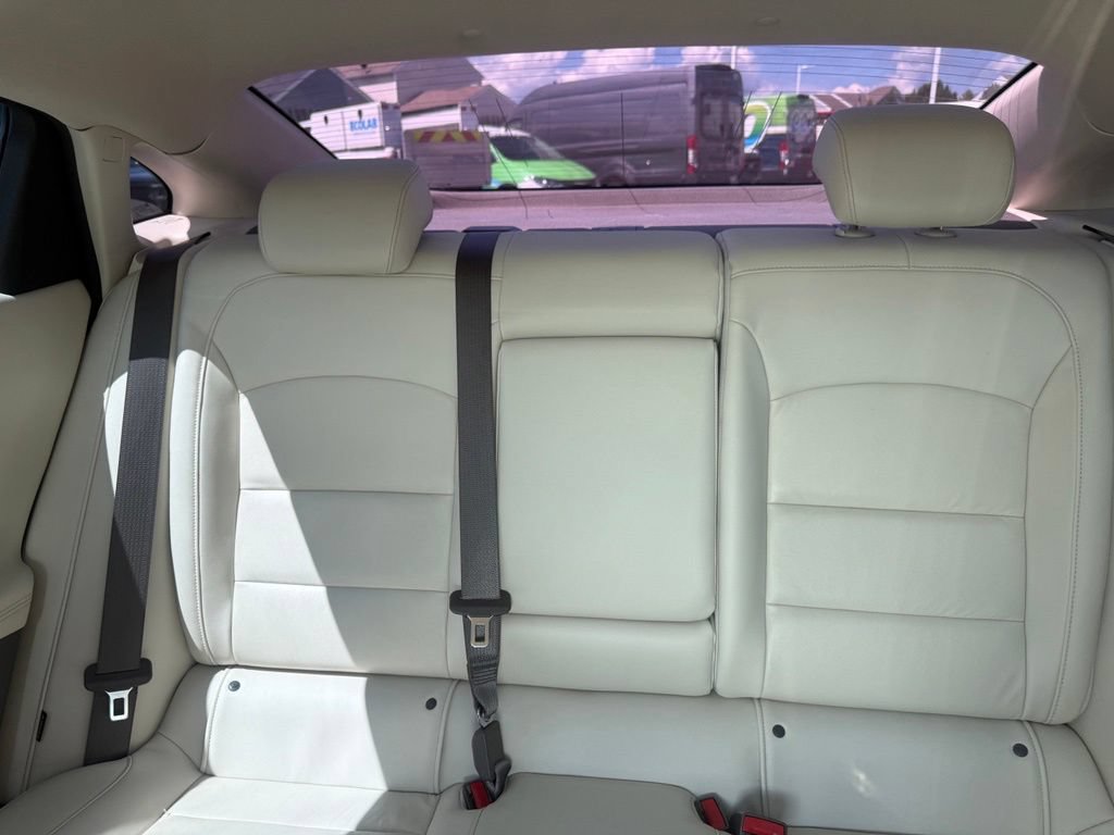 Used 2021 Chevrolet Malibu LT w/ Leather Package FWD image 32