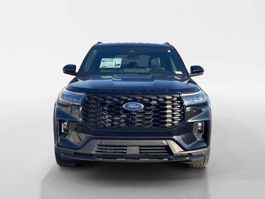 Certified 2025 Ford Explorer ST-Line w/ ST-Line Street Pack image 9