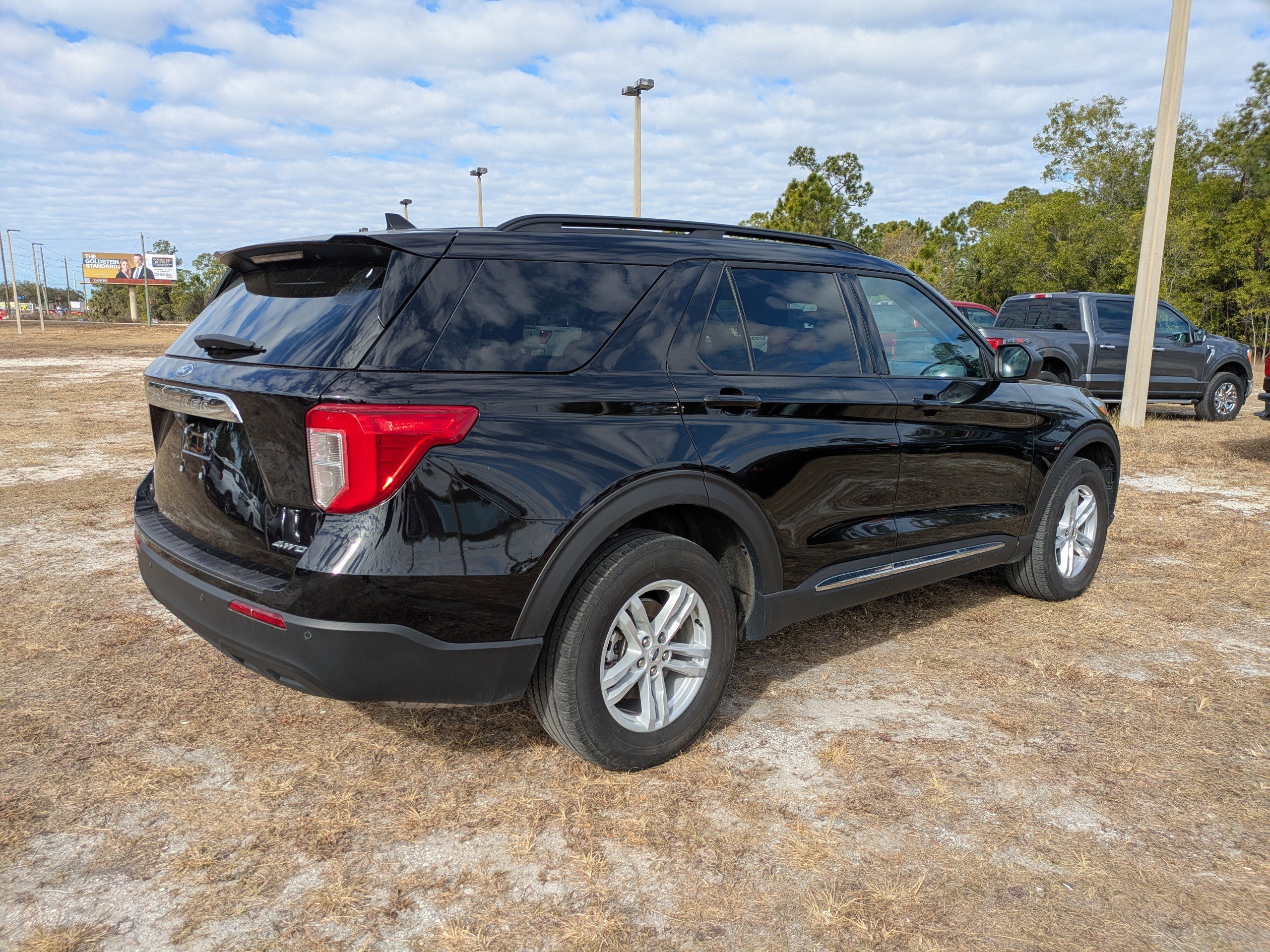 Certified 2024 Ford Explorer XLT AWD/4WD image 5