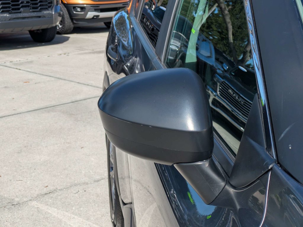Used 2025 Nissan Rogue S AWD/4WD image 10