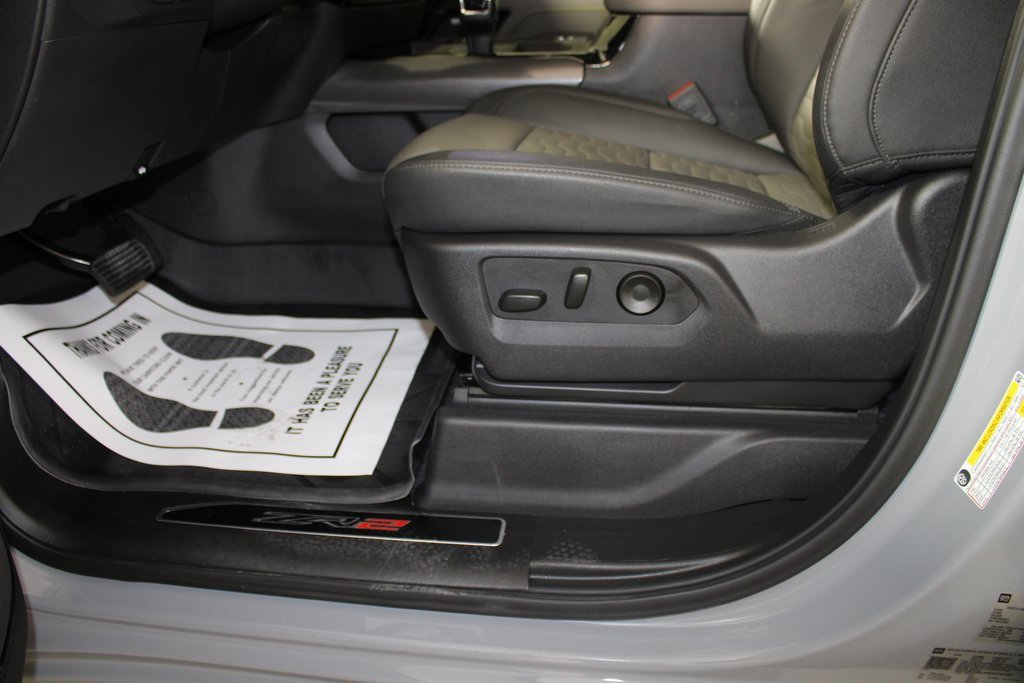 Used 2025 Chevrolet Silverado 1500 ZR2 w/ Technology Package image 10