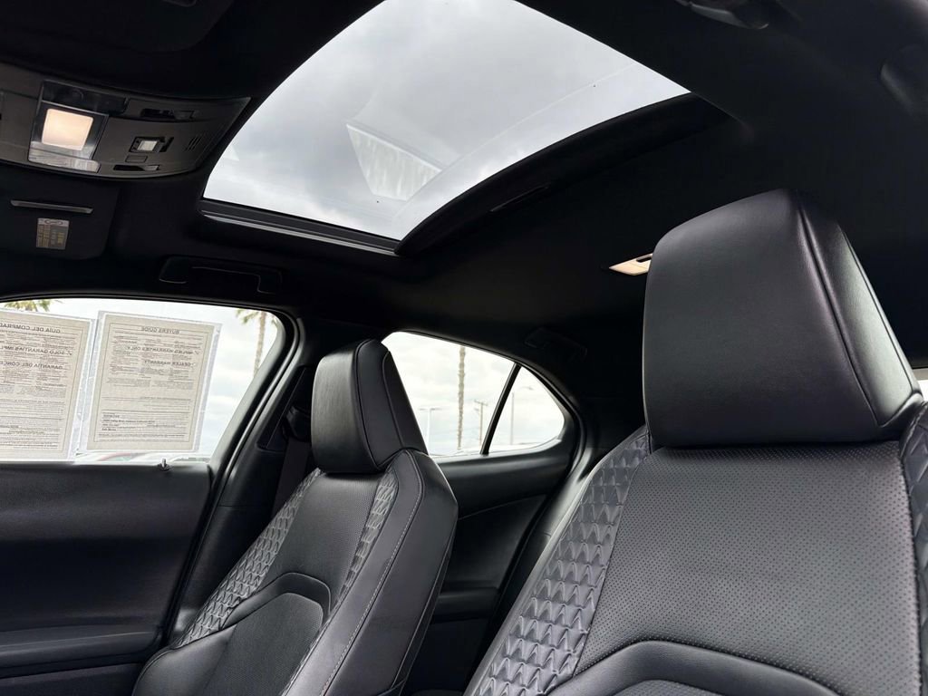 Used 2019 Lexus UX 200 w/ Premium Package FWD image 21