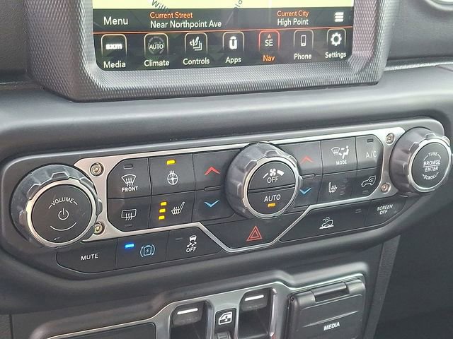 Used 2022 Jeep Wrangler Unlimited Sahara w/ Cold Weather Group image 15