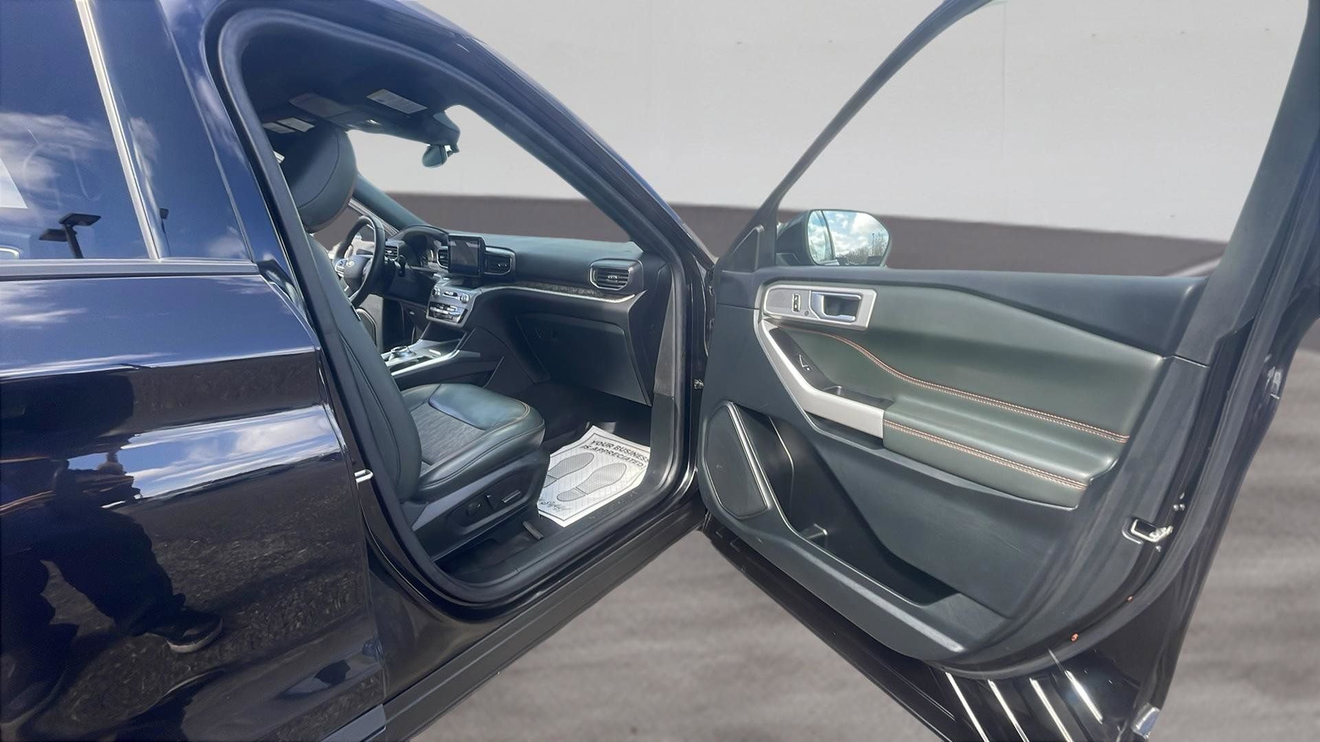 Certified 2024 Ford Explorer Timberline w/ Timberline Technology Package AWD/4WD image 17