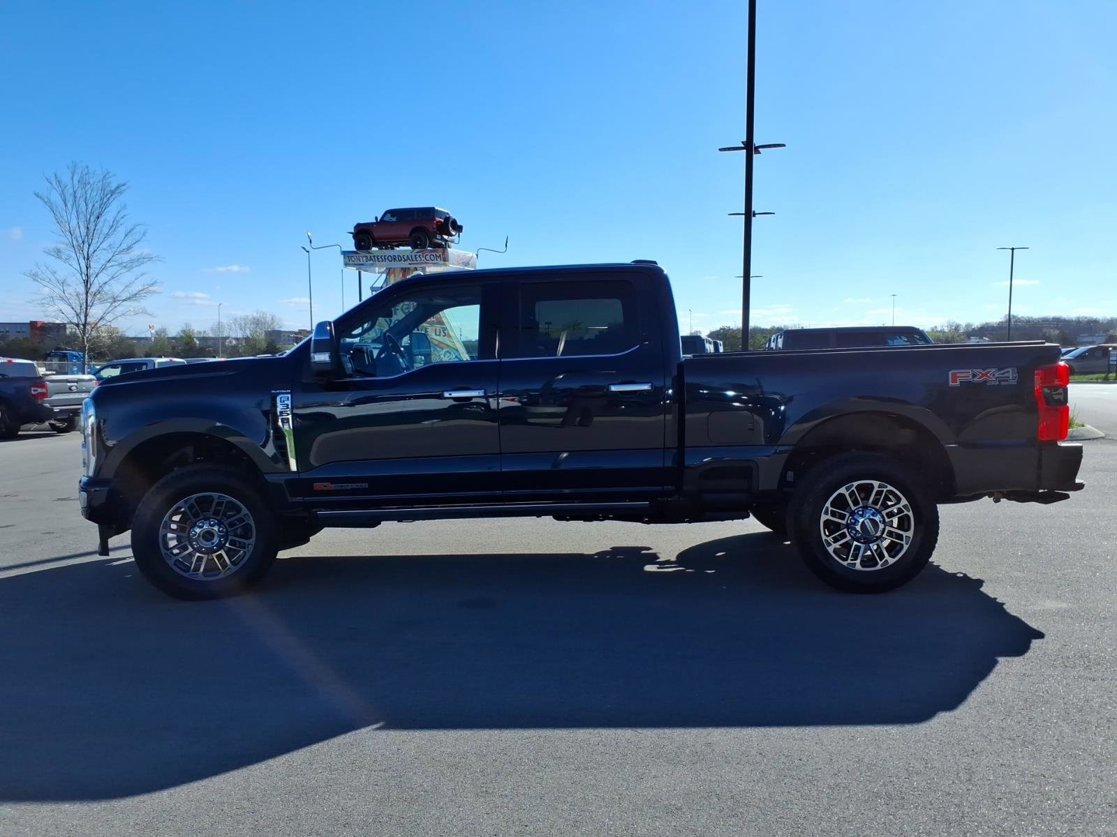 Certified 2025 Ford F350 Platinum w/ Platinum Plus Package image 2