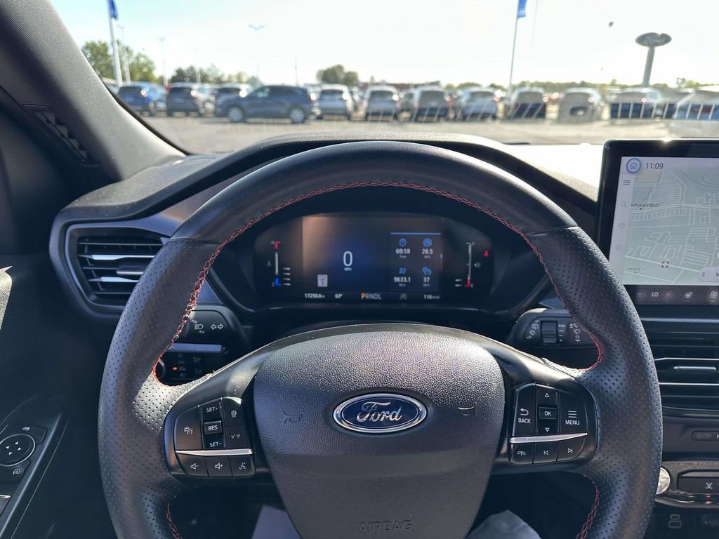 Certified 2024 Ford Escape ST-Line w/ Tech Pack #1 AWD/4WD image 18