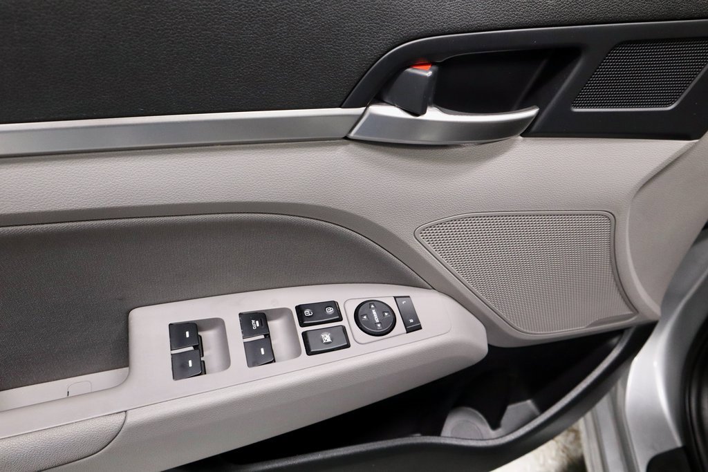 Used 2020 Hyundai Elantra Value Edition image 25