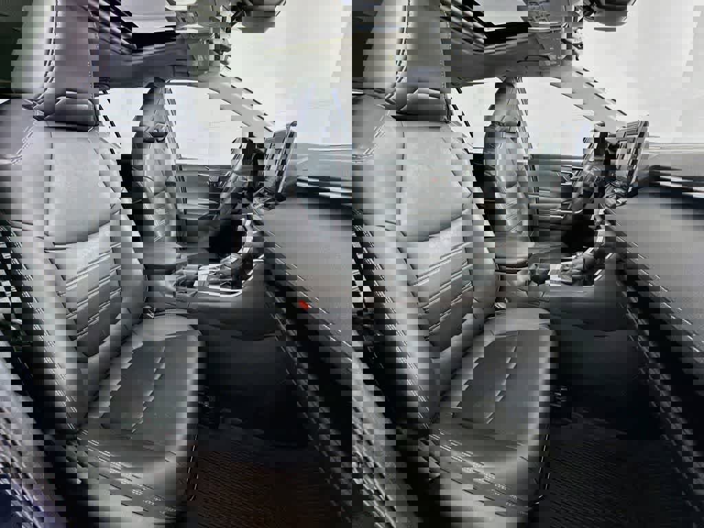 Used 2021 Toyota RAV4 XLE Premium image 15