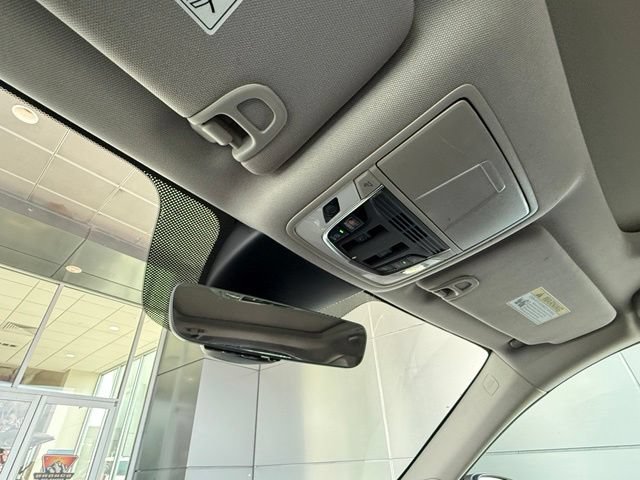 Used 2023 Acura MDX FWD w/ Technology Package image 33