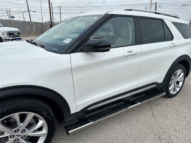 Certified 2023 Ford Explorer Platinum w/ Technology Package image 35