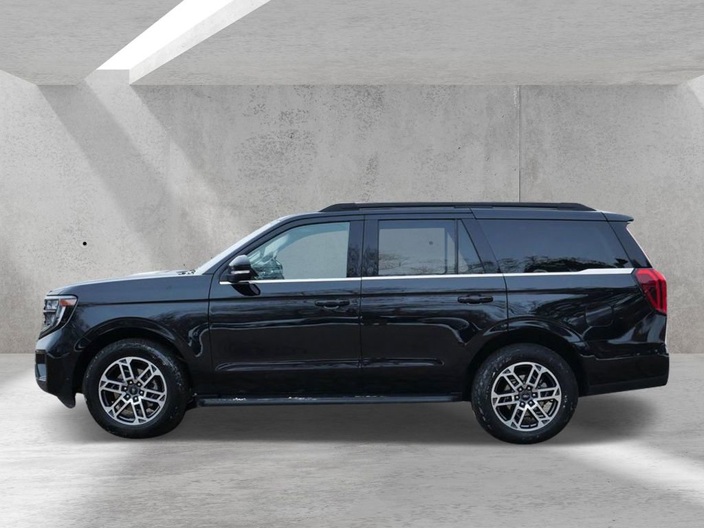 Certified 2025 Ford Expedition Active AWD/4WD image 5