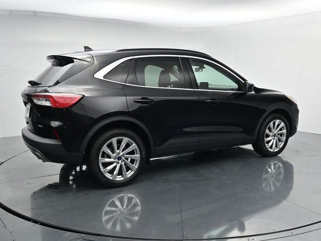 Certified 2022 Ford Escape Titanium w/ Titanium Elite Package AWD/4WD image 10