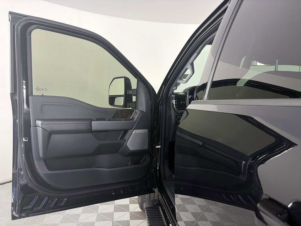 Certified 2024 Ford F350 Lariat w/ Sport Appearance Package image 10