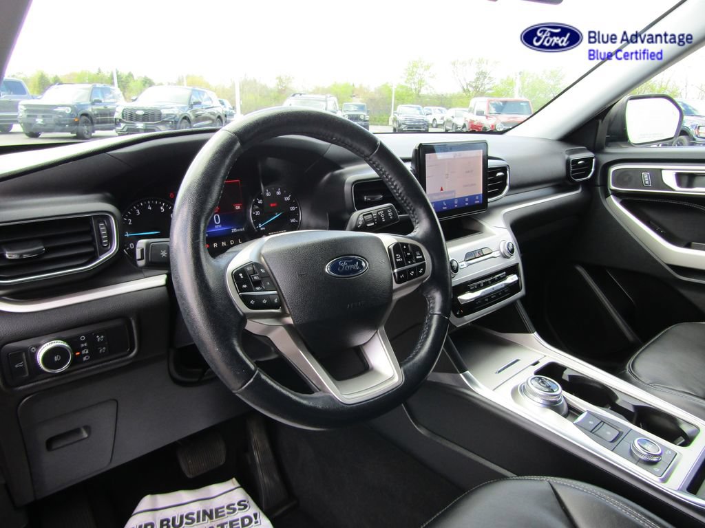 Certified 2022 Ford Explorer XLT w/ Equipment Group 202A AWD/4WD image 11