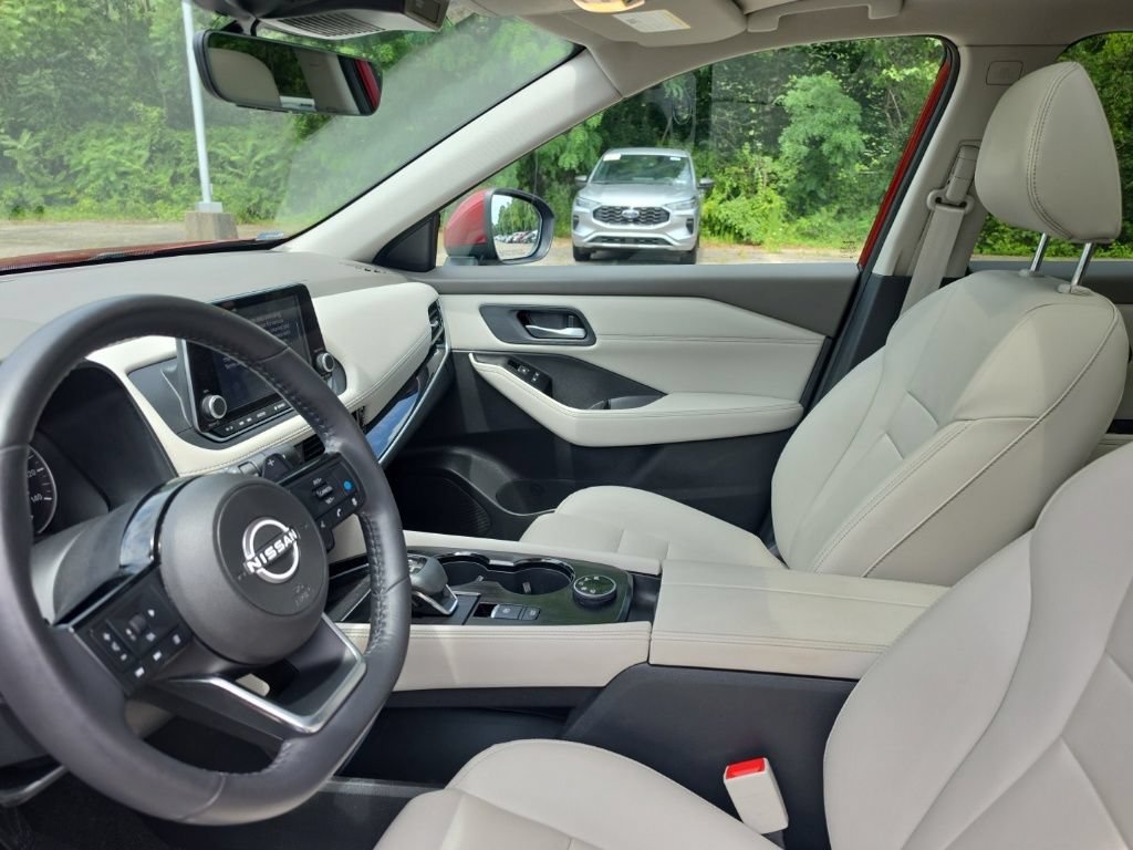 Used 2023 Nissan Rogue SL AWD/4WD image 12