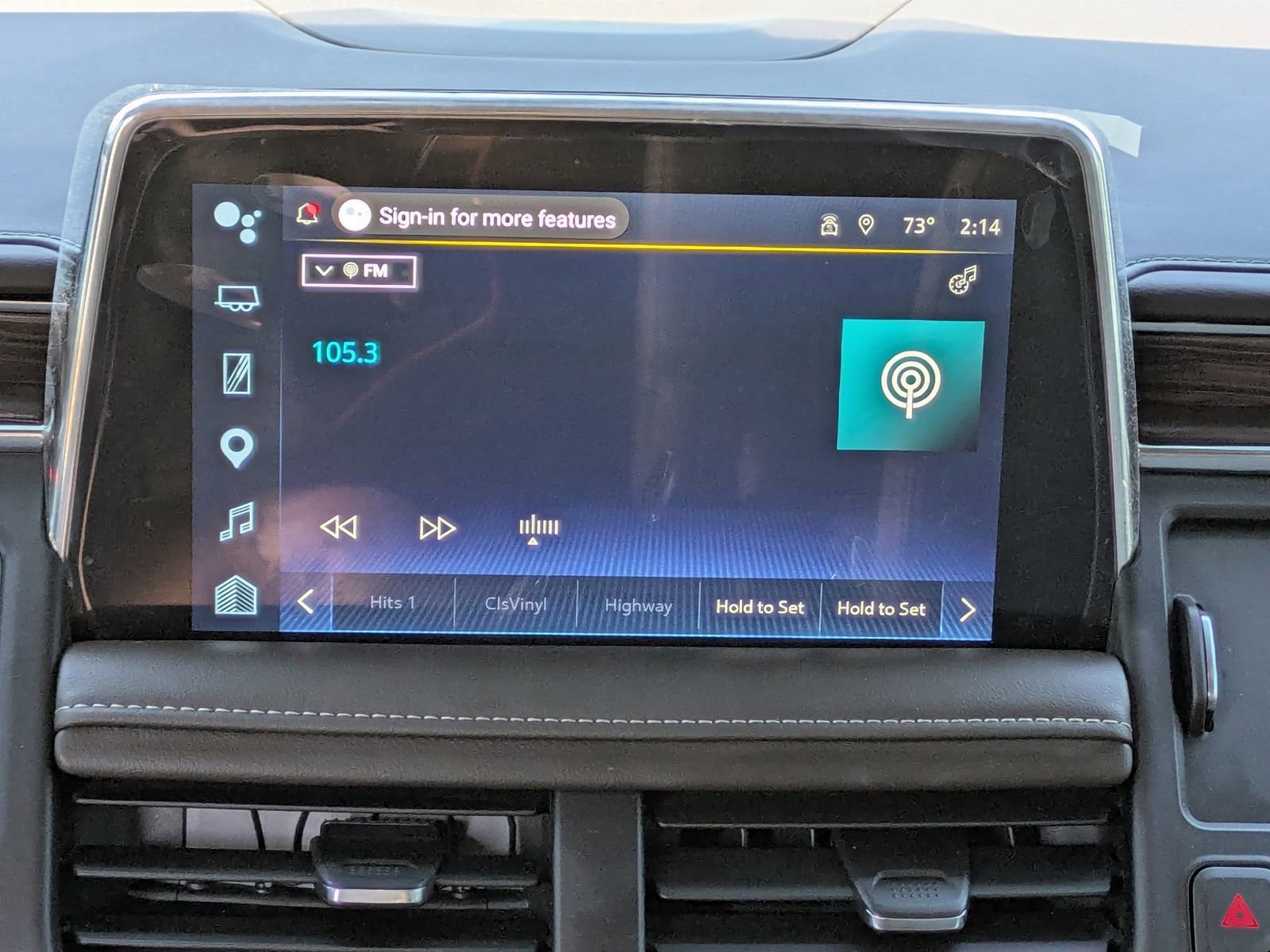 Used 2022 Chevrolet Suburban Z71 w/ Luxury Package image 10