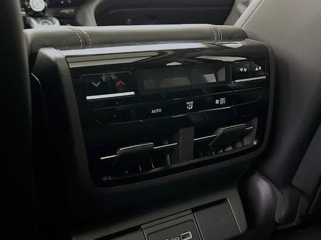 Used 2023 Acura MDX w/ Technology Package FWD image 10