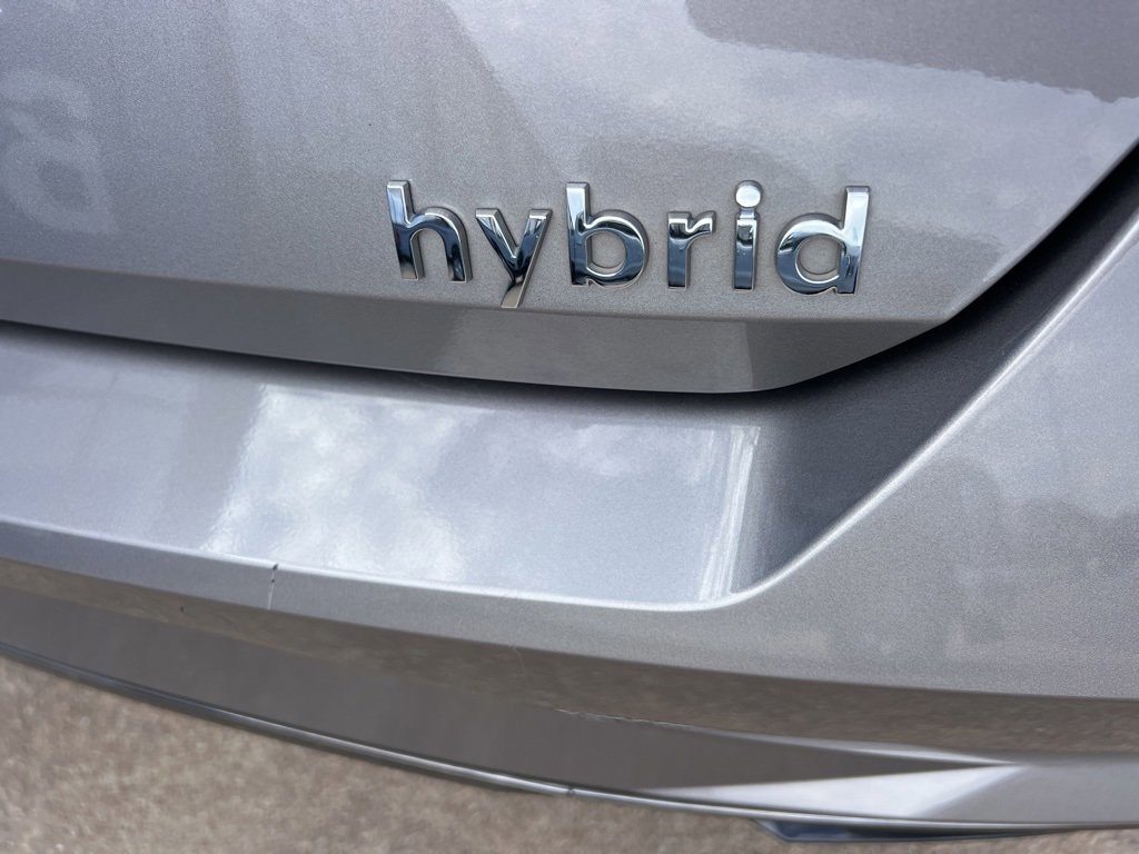 Used 2023 Hyundai Elantra Limited image 21