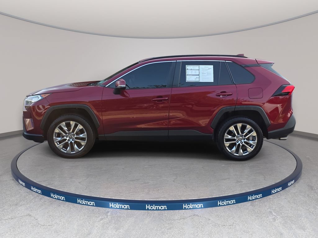 Used 2021 Toyota RAV4 XLE Premium AWD/4WD image 8