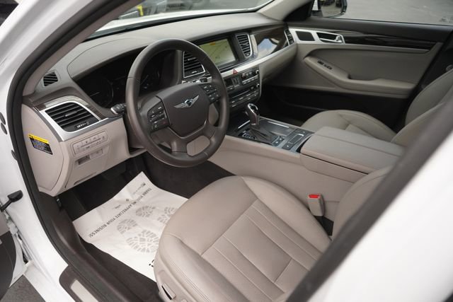 Used 2017 Genesis G80 3.8 RWD image 8